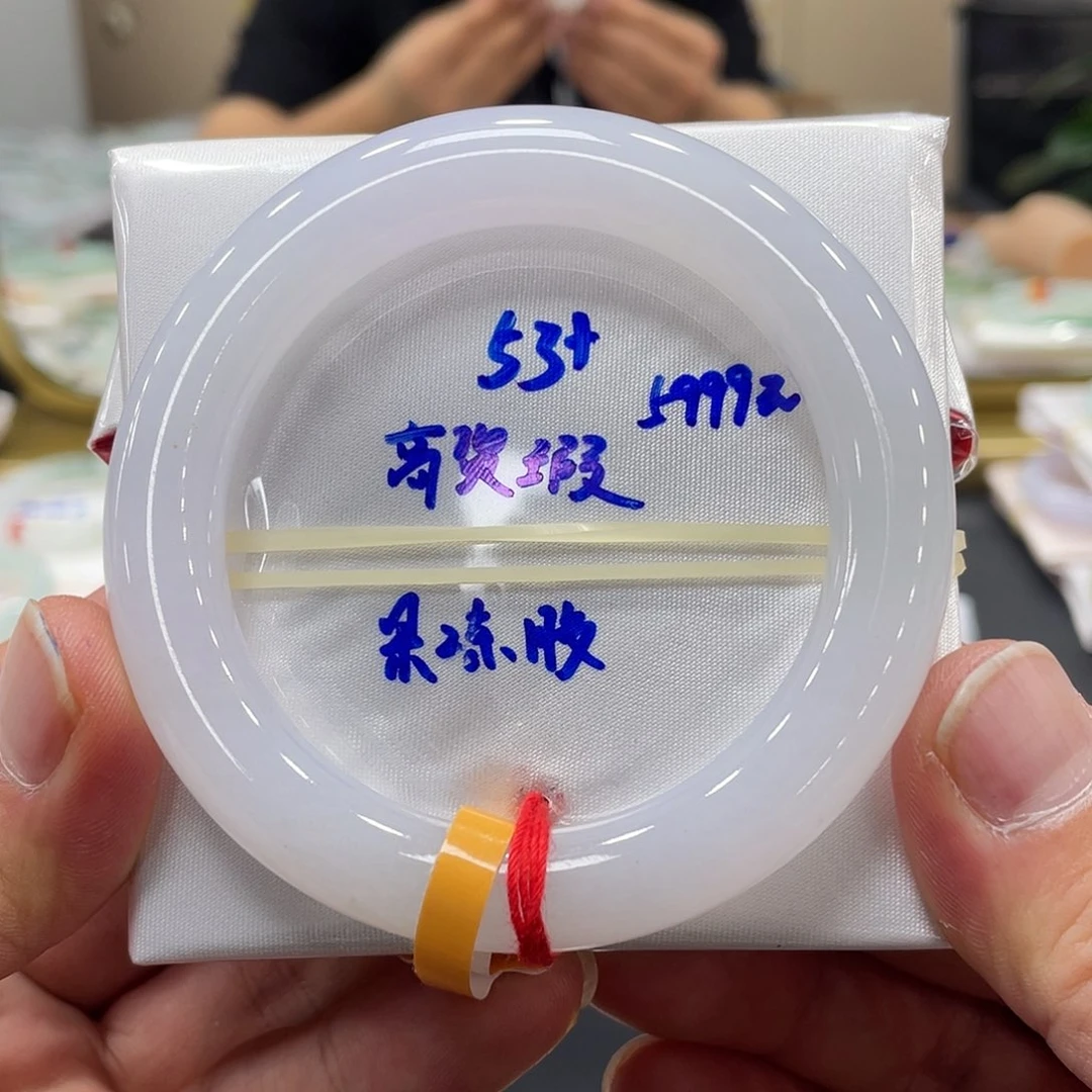 未镶嵌手镯翡翠翡翠