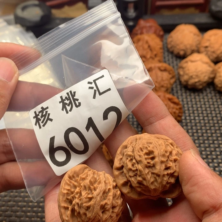 文玩核桃吊坠秦公子