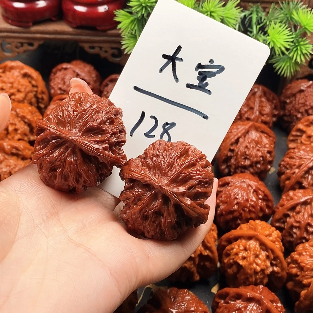 大***牛把件文玩核桃苹果大宝