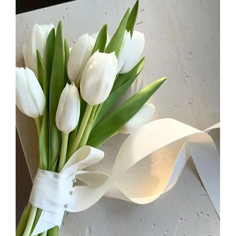 方德维珍白色郁金香鲜花云南基地直发适用于婚庆家庭公司水养插花