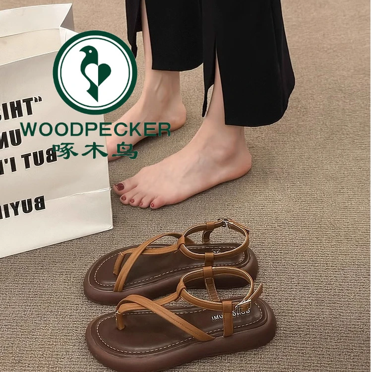 啄木鸟仙女风平底时尚套趾罗马凉鞋女春夏新款交叉夹脚软底沙滩鞋