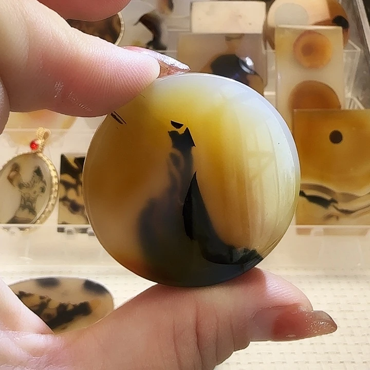 玛瑙/玉髓未镶嵌珠宝奇石