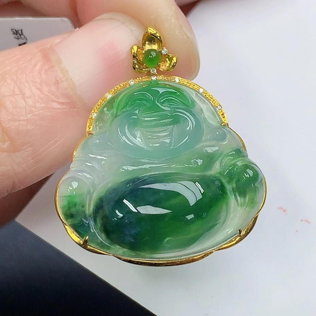 颈饰18K金镶嵌翡翠