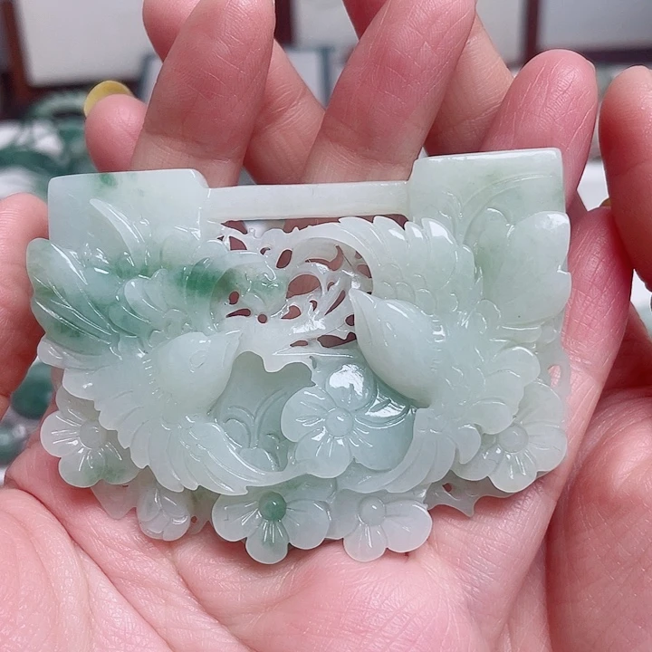 娴***人透闪石-蛇纹石玉未镶嵌颈饰