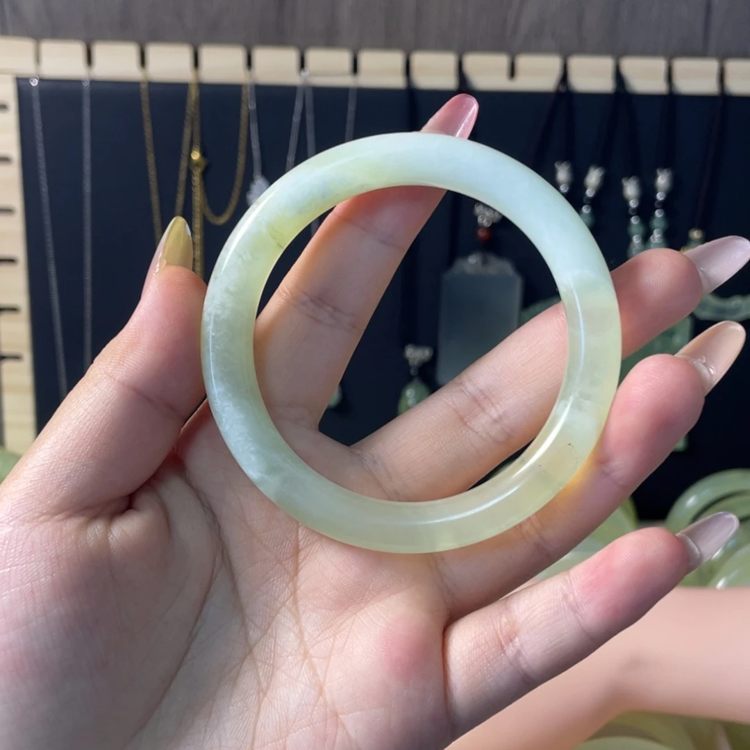 岫玉未镶嵌手镯手镯青提奶盖