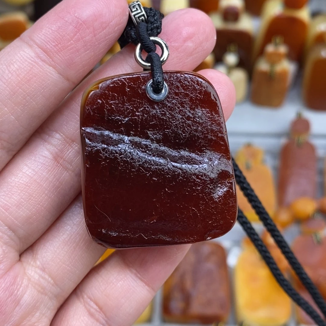 蜜蜡未镶嵌珠宝奇石