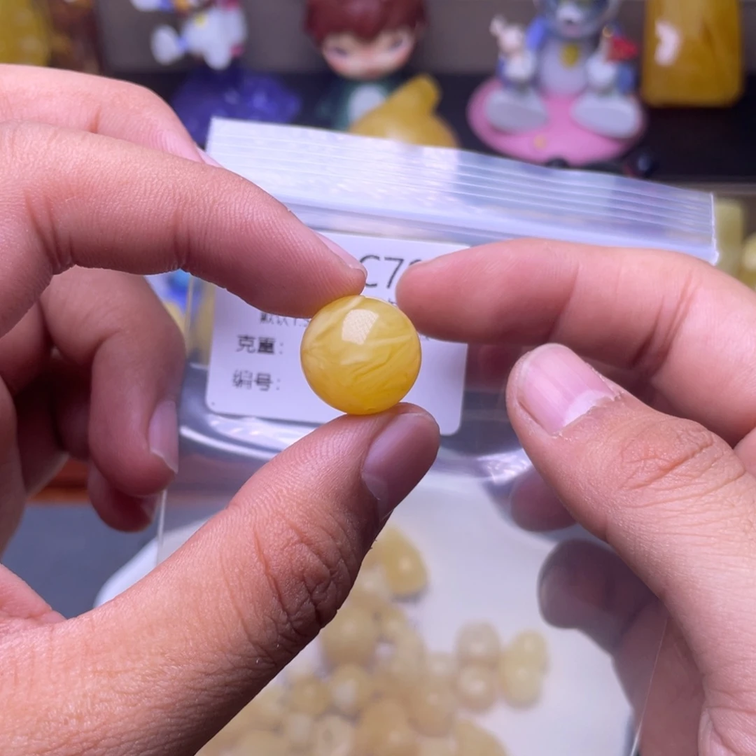 琥珀未镶嵌珠宝奇石