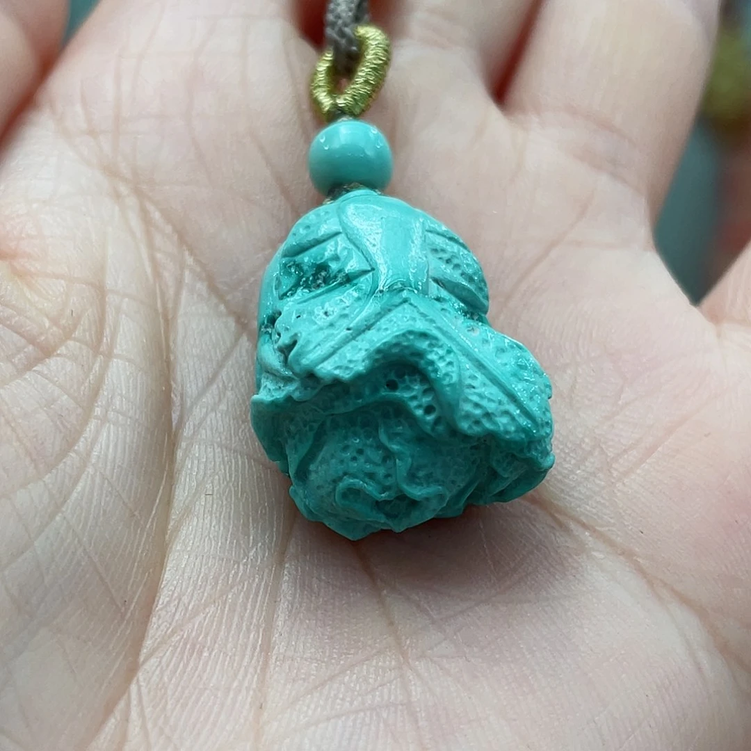 绿松石颈饰未镶嵌