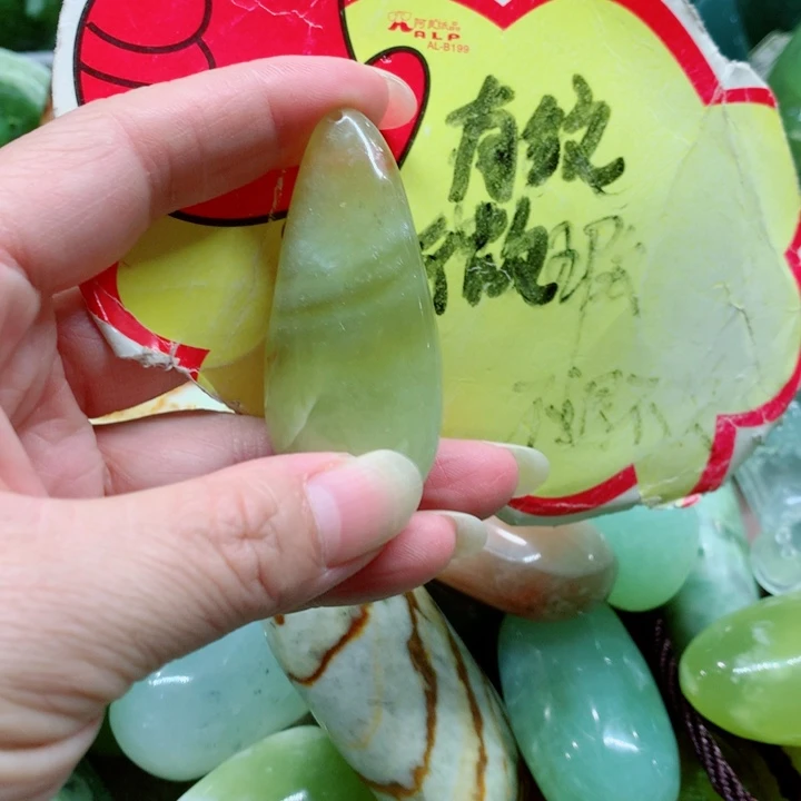 蛇纹石玉未镶嵌手把件