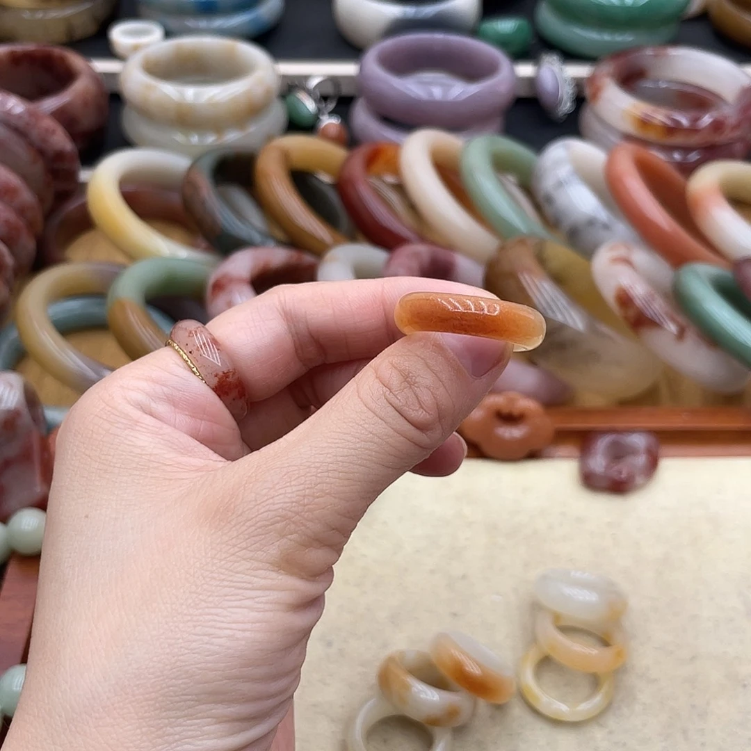 石英岩玉圈口齐全未镶嵌绵*