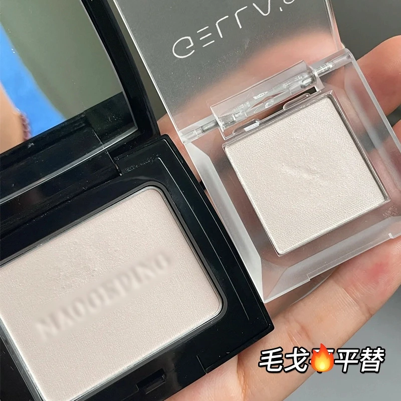 GELLA’S吉哩单色眼影哑光高光一体盘细腻修颜修饰侧影提亮肤色粉