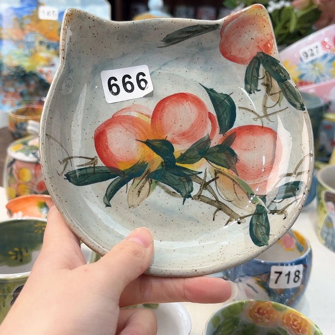 瓷片兔兔好可爱啊我