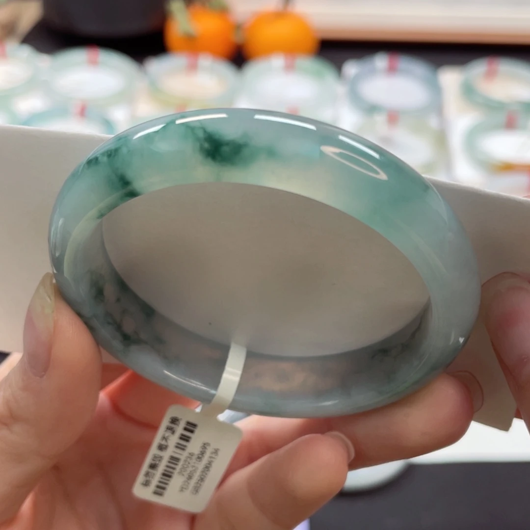 【闪购商品】翡翠手镯未镶嵌53.8贵妃冰透润飘花圈粉42号