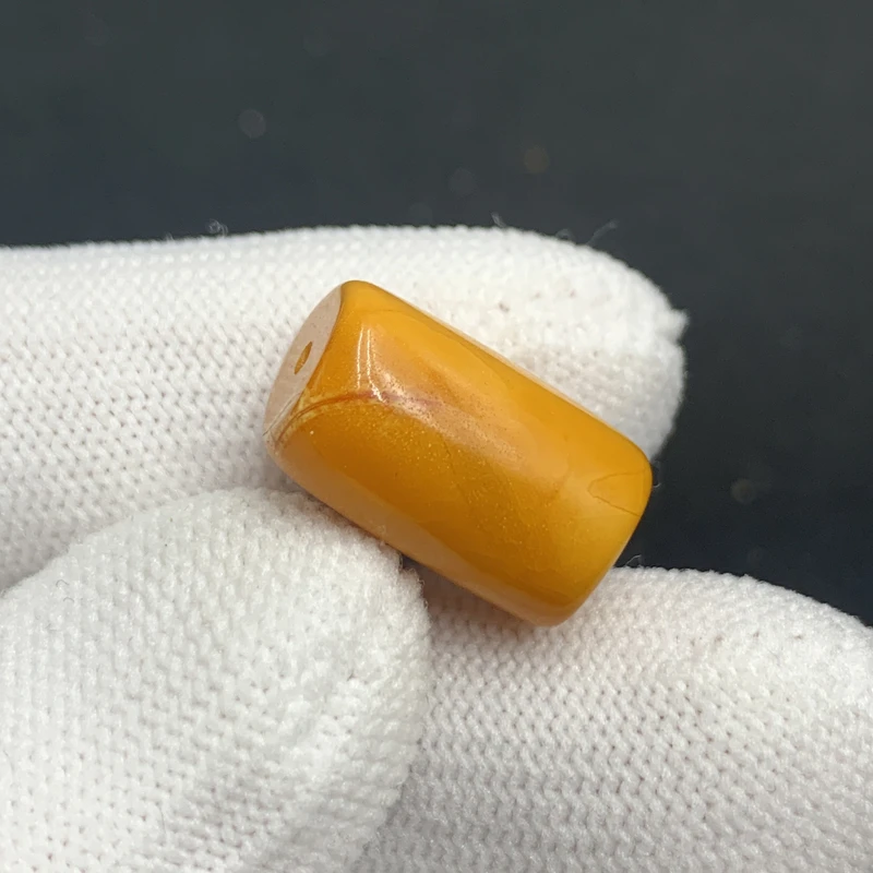 Q1169保真原矿俄料尺寸10.8*18.7mm蜜蜡单颗马蹄斜切顶珠微瑕放漏