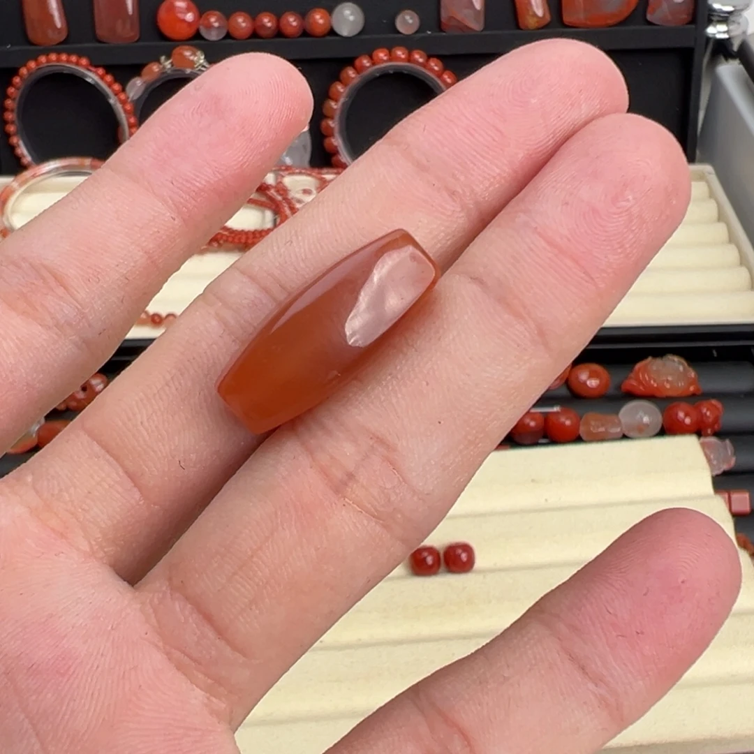 麦***z南红玛瑙未镶嵌颈饰勒子