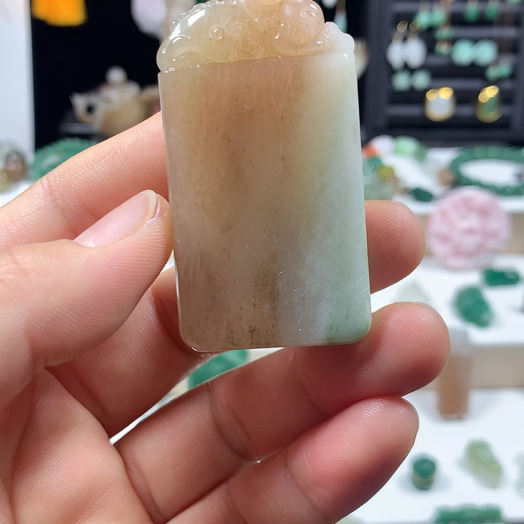 未镶嵌独山玉颈饰