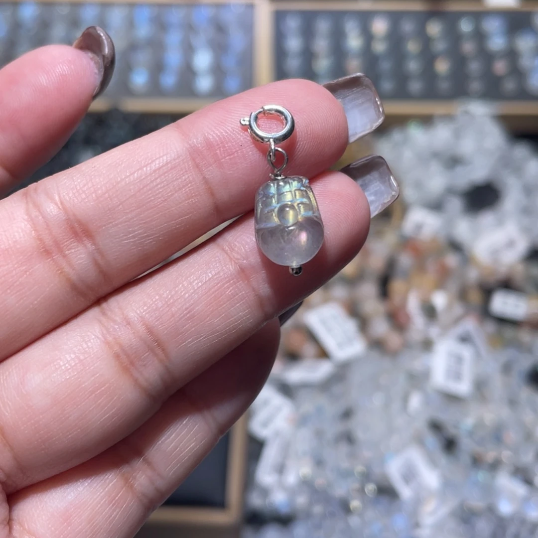 长石银S925镶嵌颈饰灰月光貔貅提溜吊坠 福利价