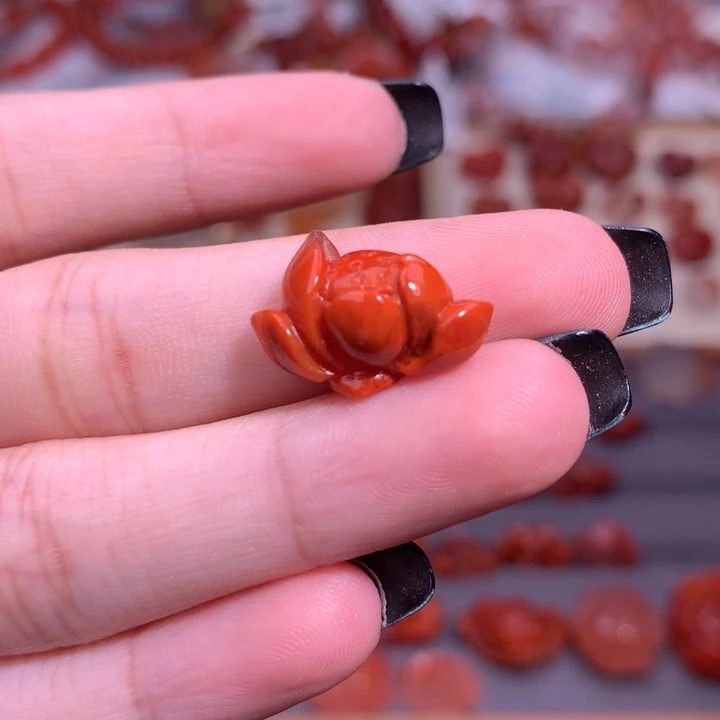 亮***晶南红玛瑙未镶嵌珠宝半成品莲蓬花
