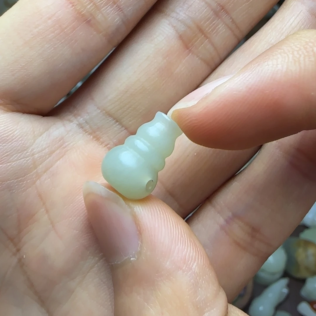 和田玉挂件未镶嵌三通卡10