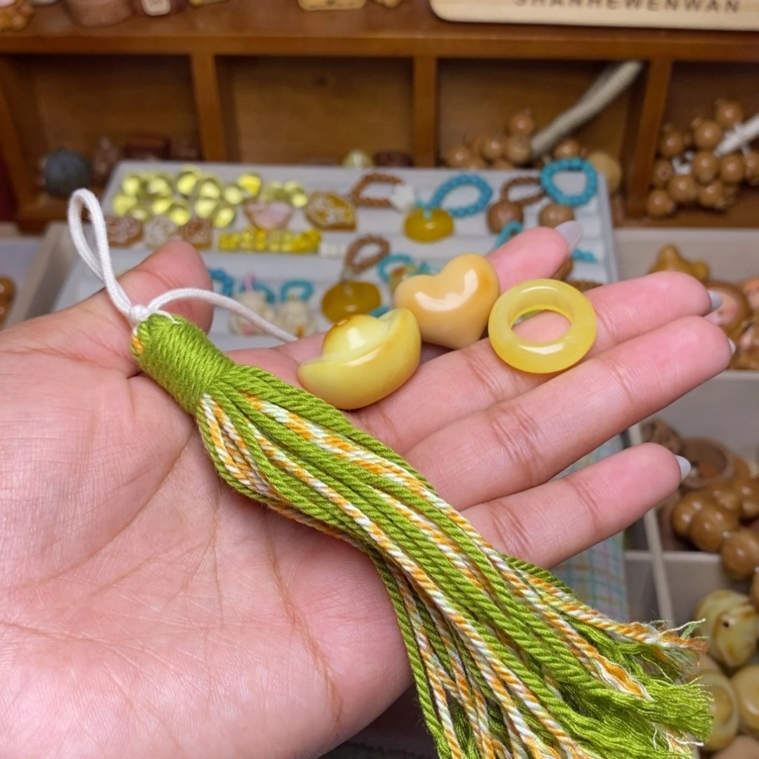 M***e吊坠猴头核桃爱心 元宝 二代卡 绿野仙踪