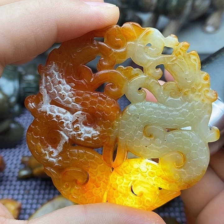 未镶嵌蛇纹石玉颈饰