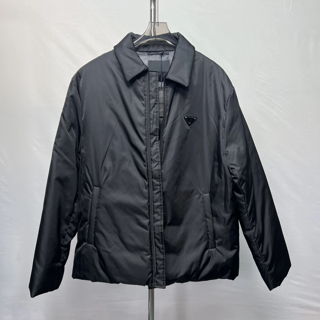 【孤品】Prada/普拉达 男士翻领羽绒服 tz6268aa