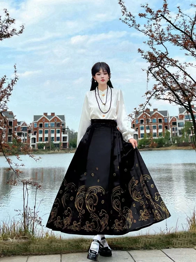 原创宋制汉元素【遇水生财】齐腰古风日常春夏中国风复古刺绣马面裙