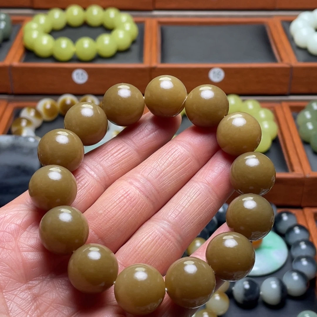 和田玉未镶嵌手串