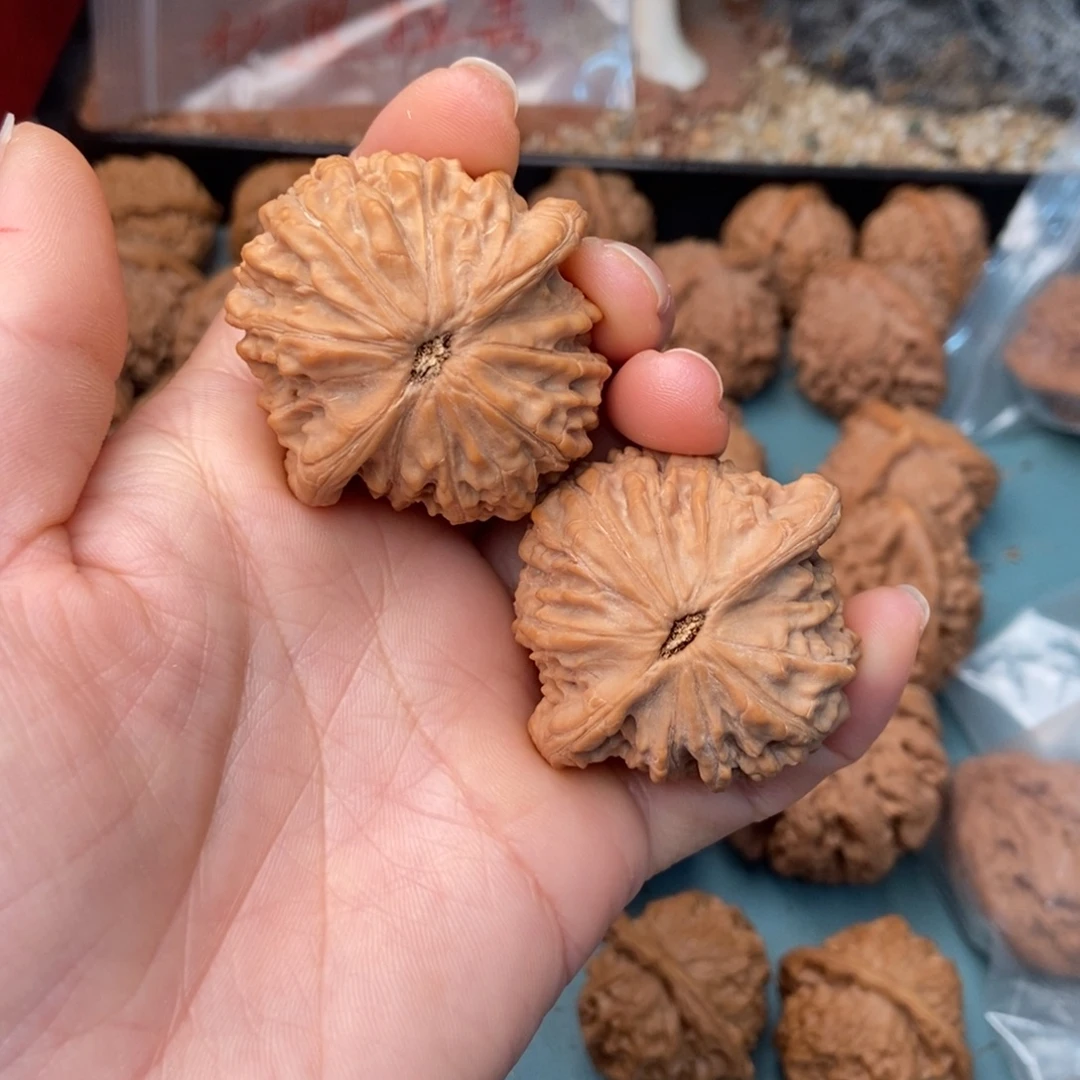 把件文玩核桃罗家沟1