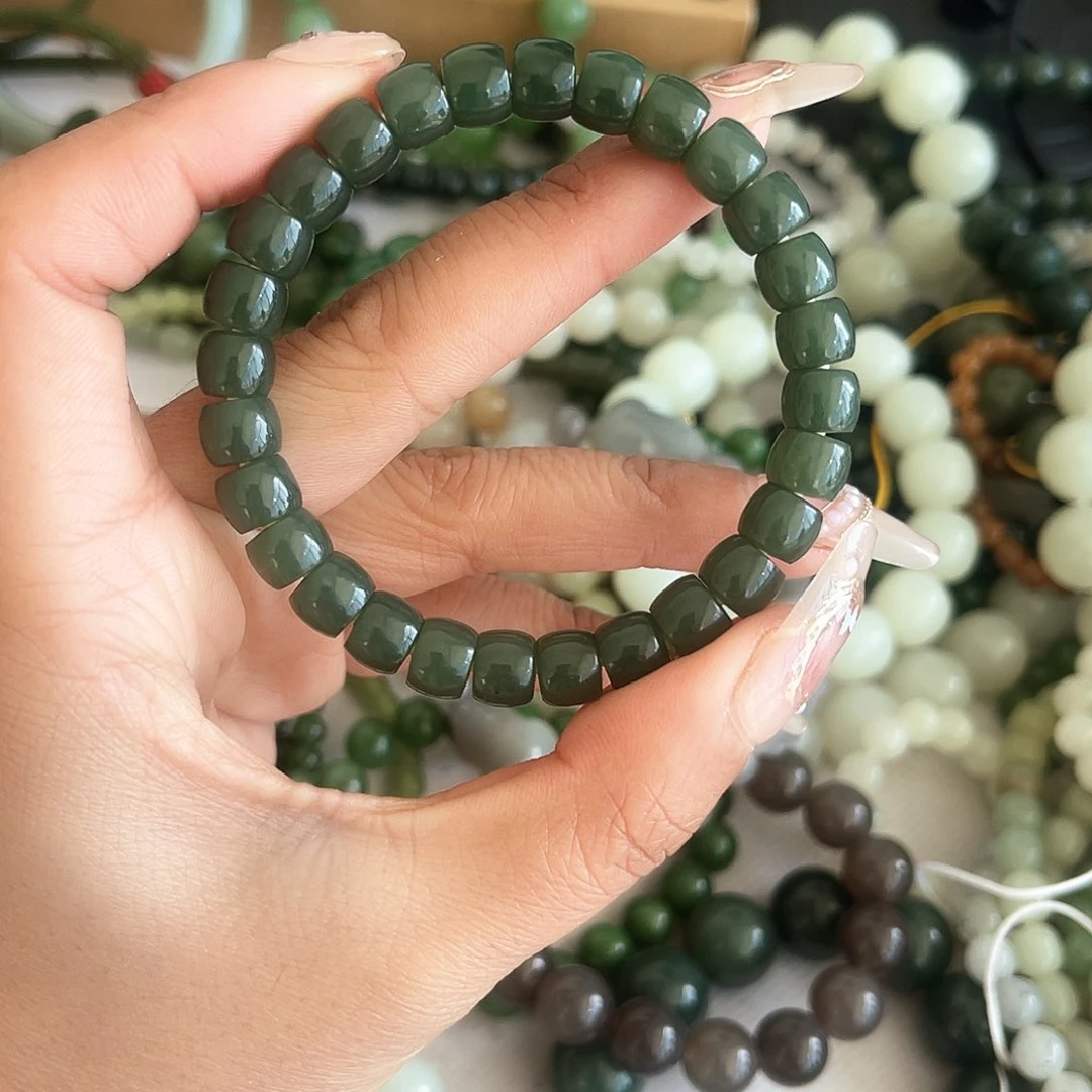 和田玉手链未镶嵌阿*?和田玉手链