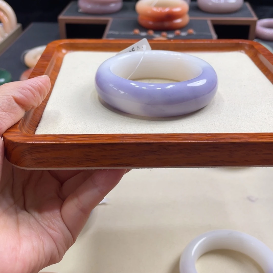 石英岩玉手镯未镶嵌