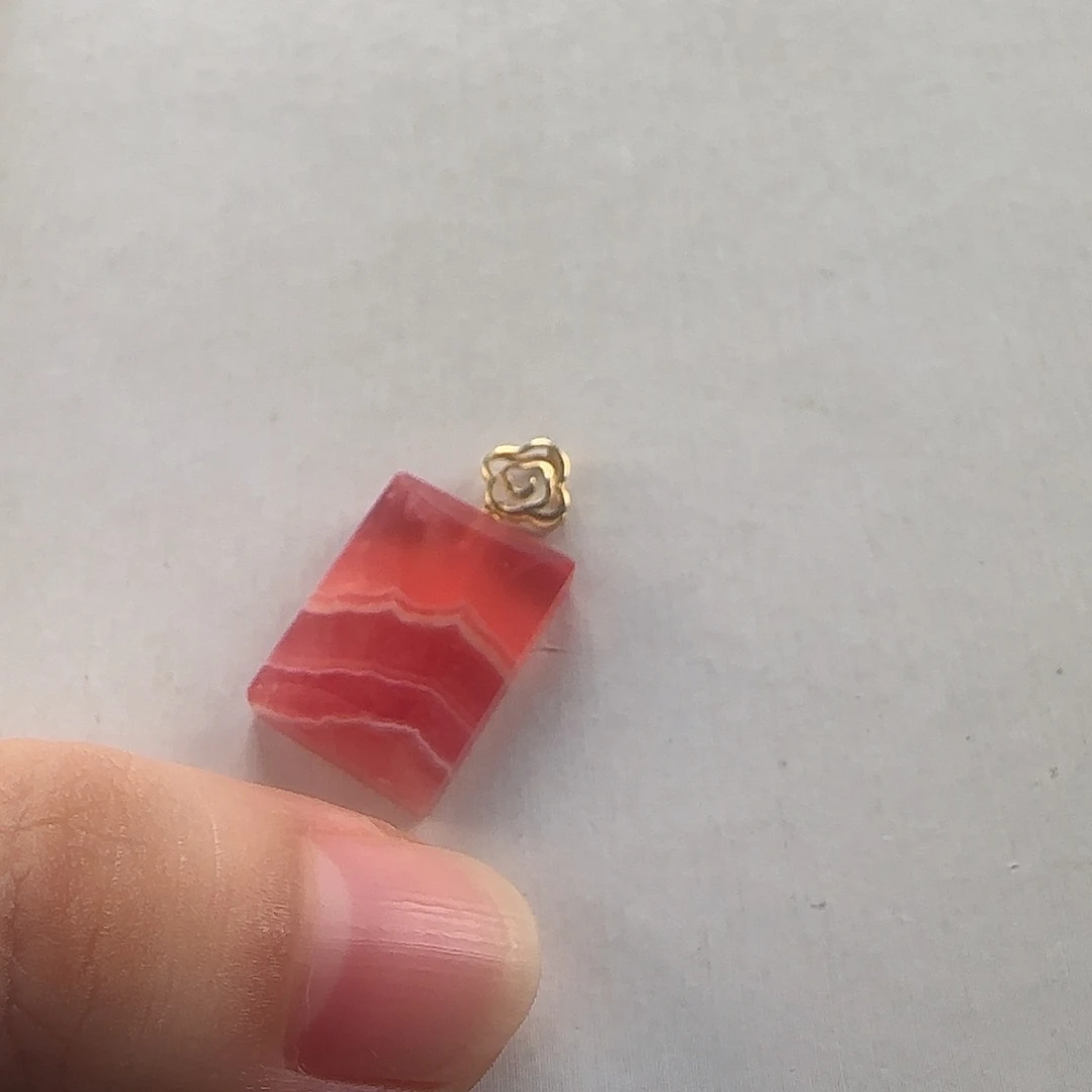 那***∞18K金镶嵌菱锰矿（红纹石）吊坠(赠链)