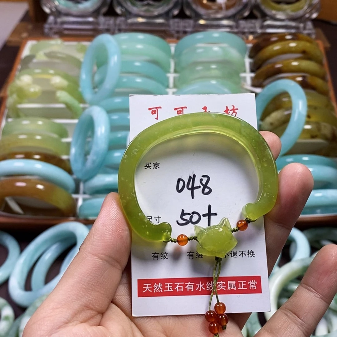 【闪购商品】蛇纹石玉手镯未镶嵌果*晨