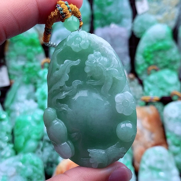 翡翠吊坠(不含链)未镶嵌