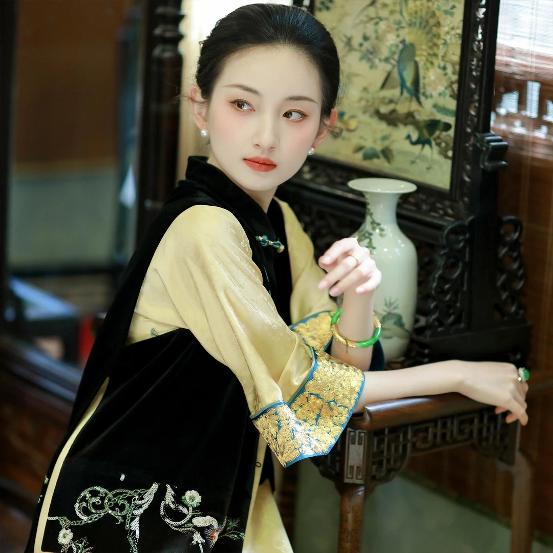 星夜暮寻丨一城风絮丨春秋复古丝绒珠片绣新中式对襟盘扣立领马甲