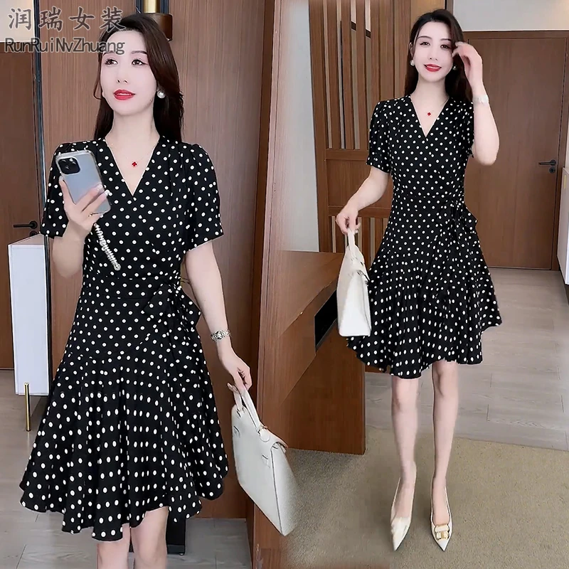 夏季中长裙茶歇裙洋气小个子碎花夏装时尚V领遮肚波点连衣裙潮流