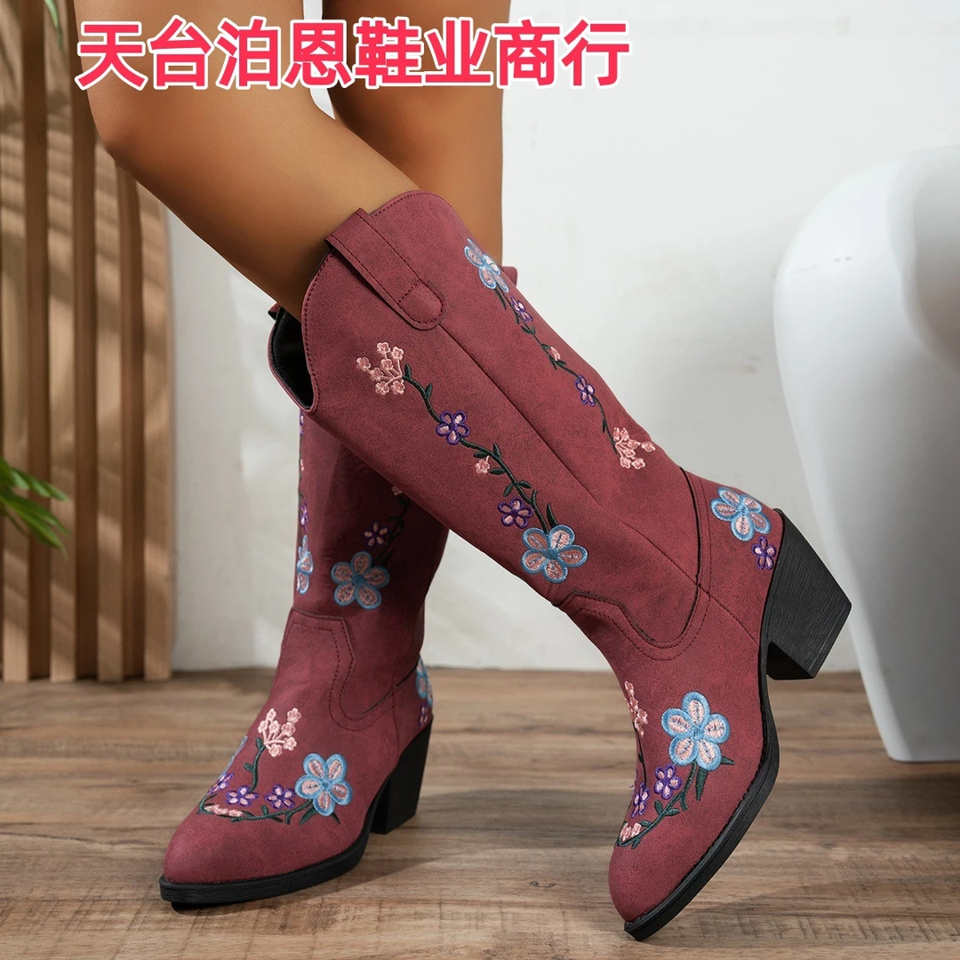 2025欧美长靴秋冬新款长筒中跟女式皮靴外贸圆头大码刺绣西部女靴