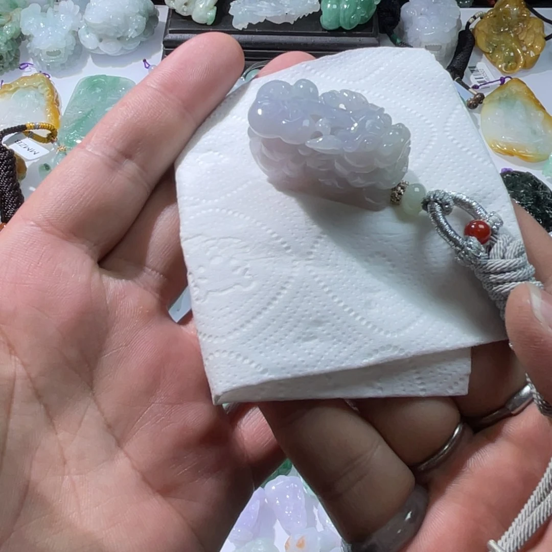 翡翠颈饰未镶嵌天然