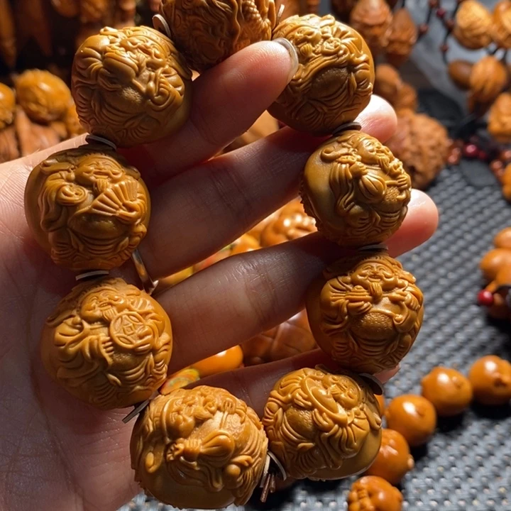 吊坠橄榄核三***强浮雕龙财神