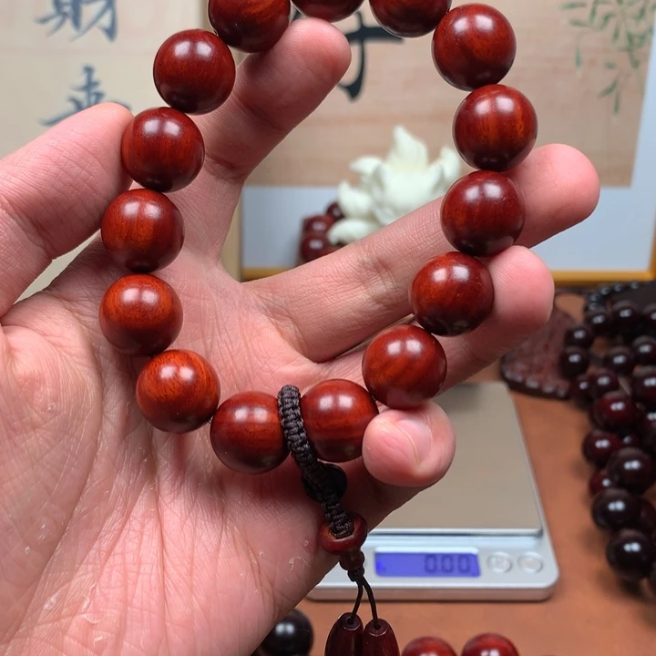 余***溺檀香紫檀（小叶紫檀）