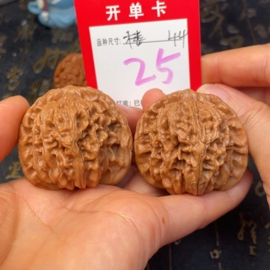 吊坠文玩核桃文玩了