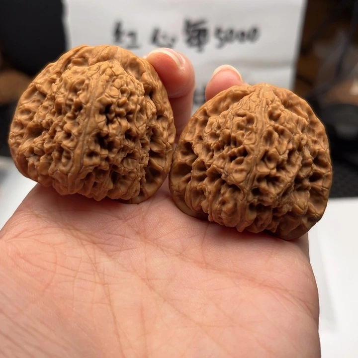 吊坠文玩核桃南疆41