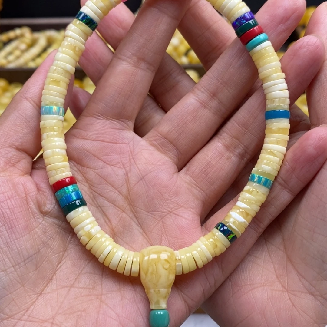 琥珀未镶嵌裸石8m