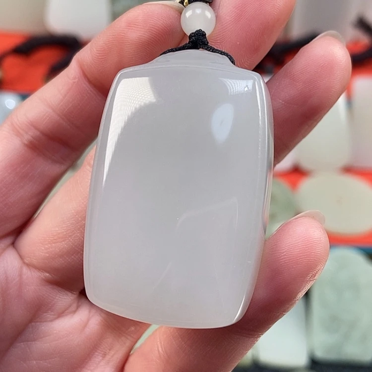 【闪购商品】颈饰未镶嵌和田玉