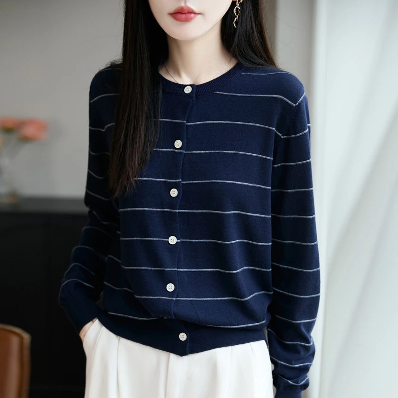 高级感条纹针织开衫女秋季新款时尚宽松显瘦百搭外套毛衣羊毛衫女