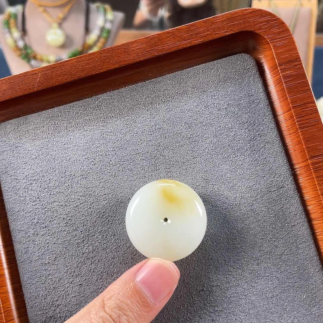 和田玉未镶嵌吊坠(不含链)