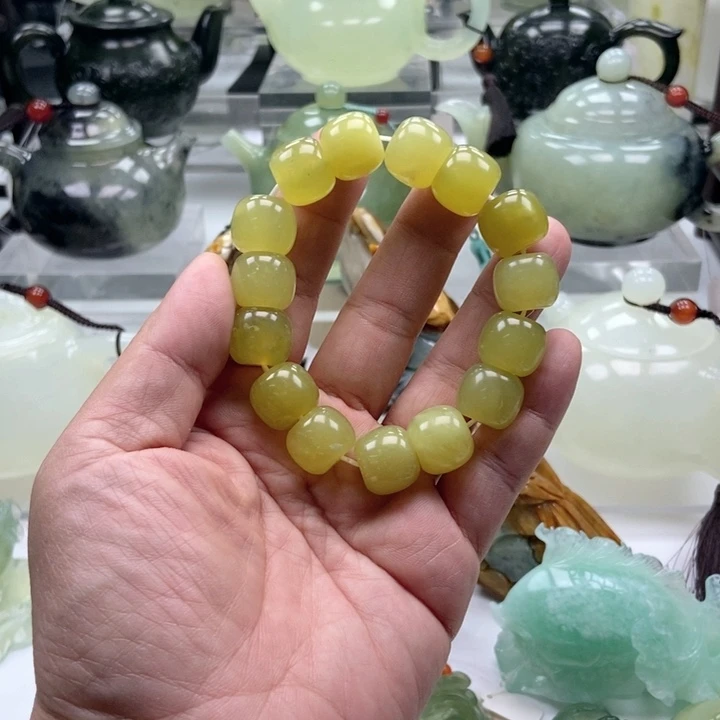 蛇纹石玉壶未镶嵌