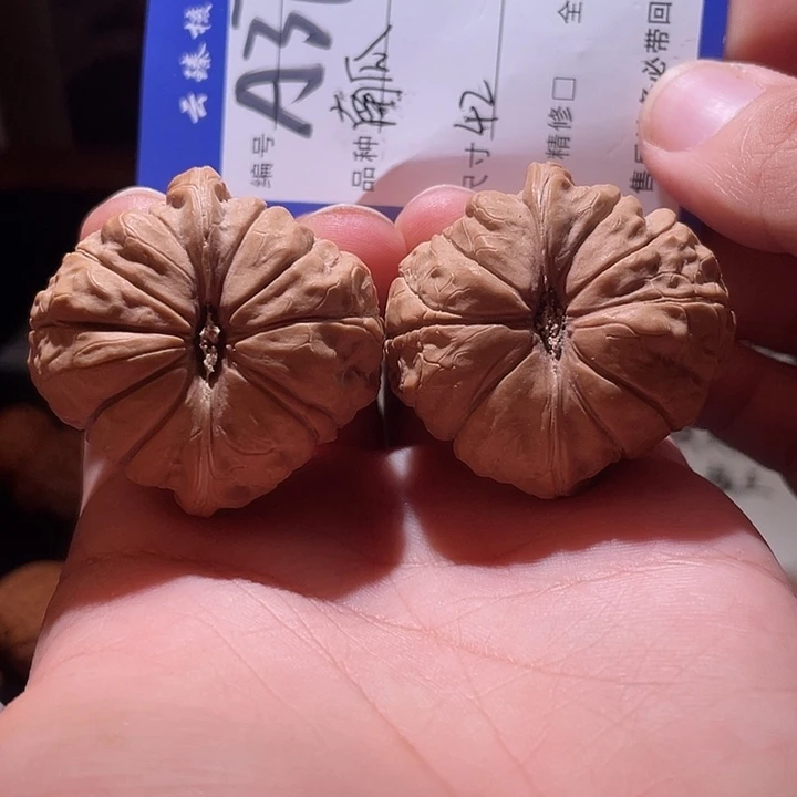 文玩核桃吊坠文玩