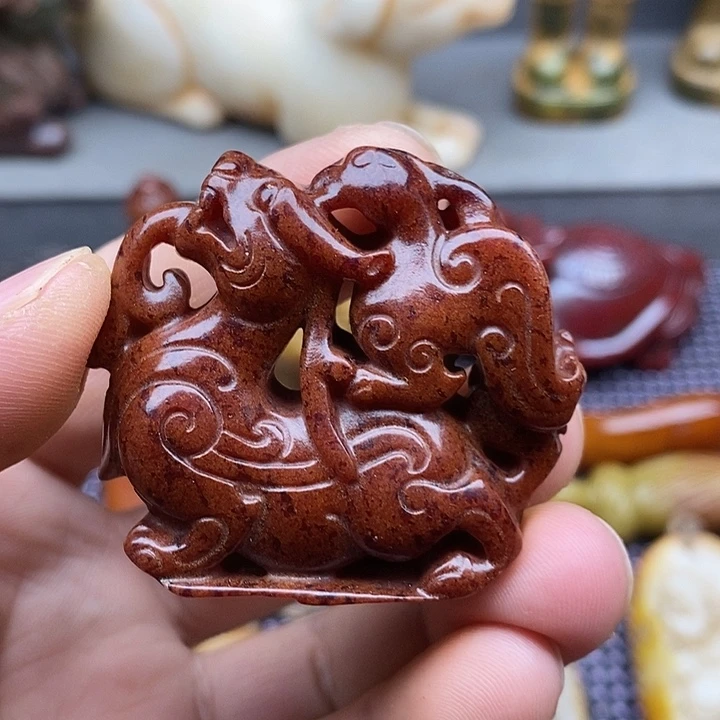 未镶嵌蛇纹石玉颈饰