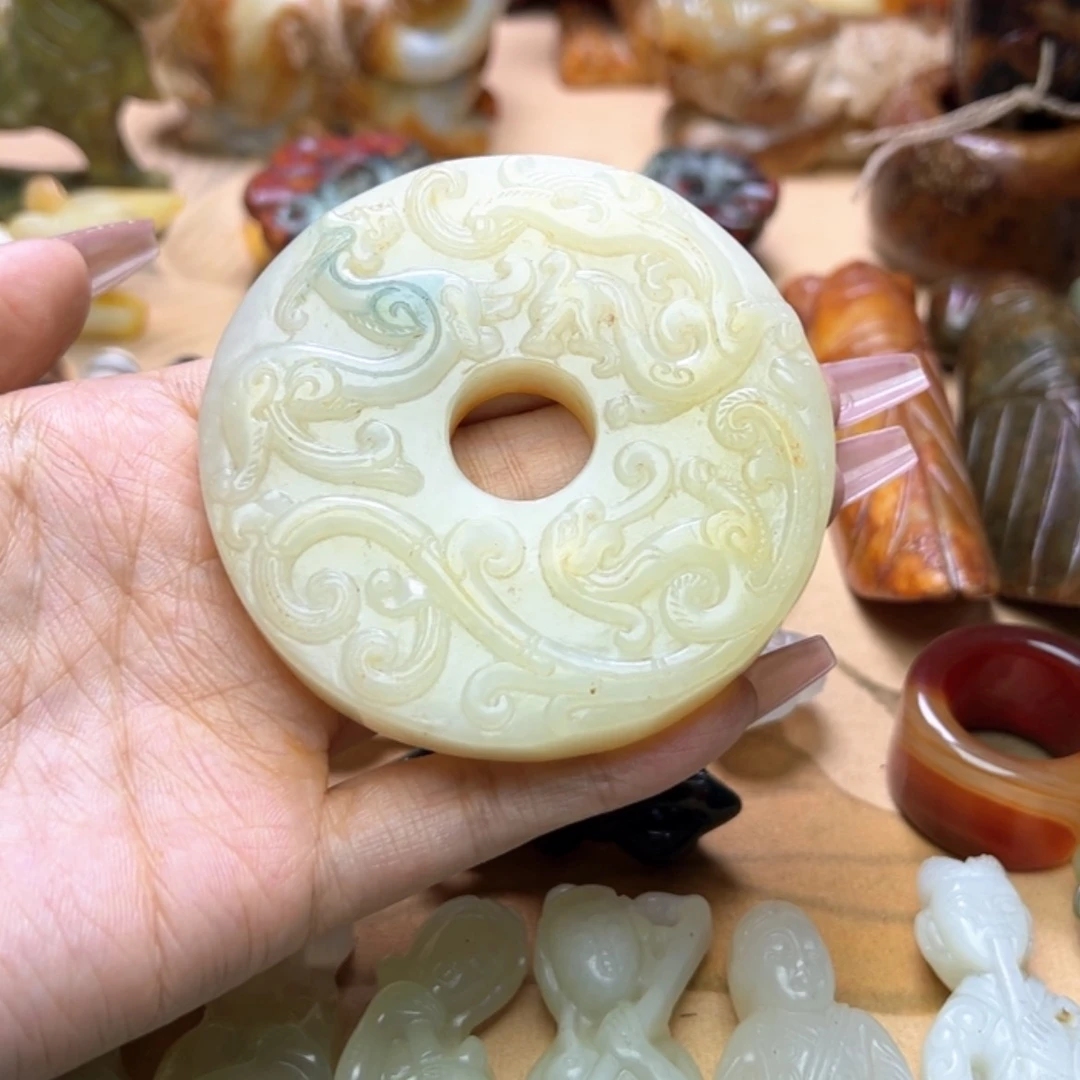 【闪购商品】蛇纹石玉颈饰未镶嵌